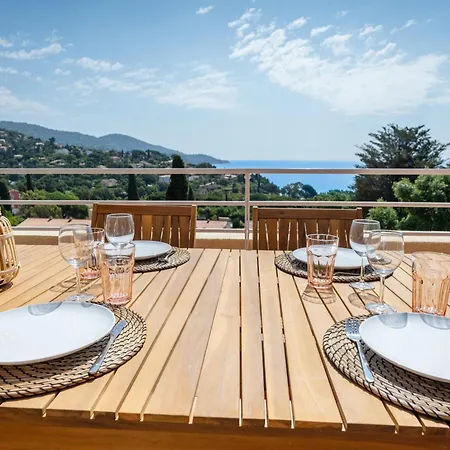 Belle Vue Mer, Plage A Pied, Terrasse, Jardin - Pramousquier דירה לה לבאנדו